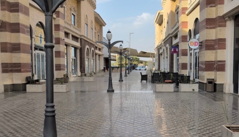 مطاعم مجمع الثغر بلازا