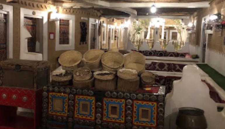 مطعم القرية النجدية بالرياض